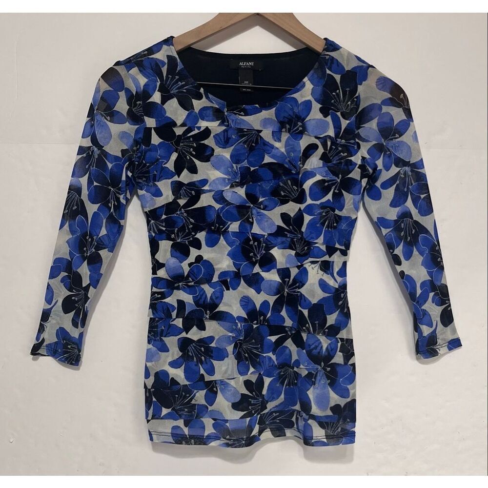 Alfani Petite Blue Floral Ruffled Top   Size PP